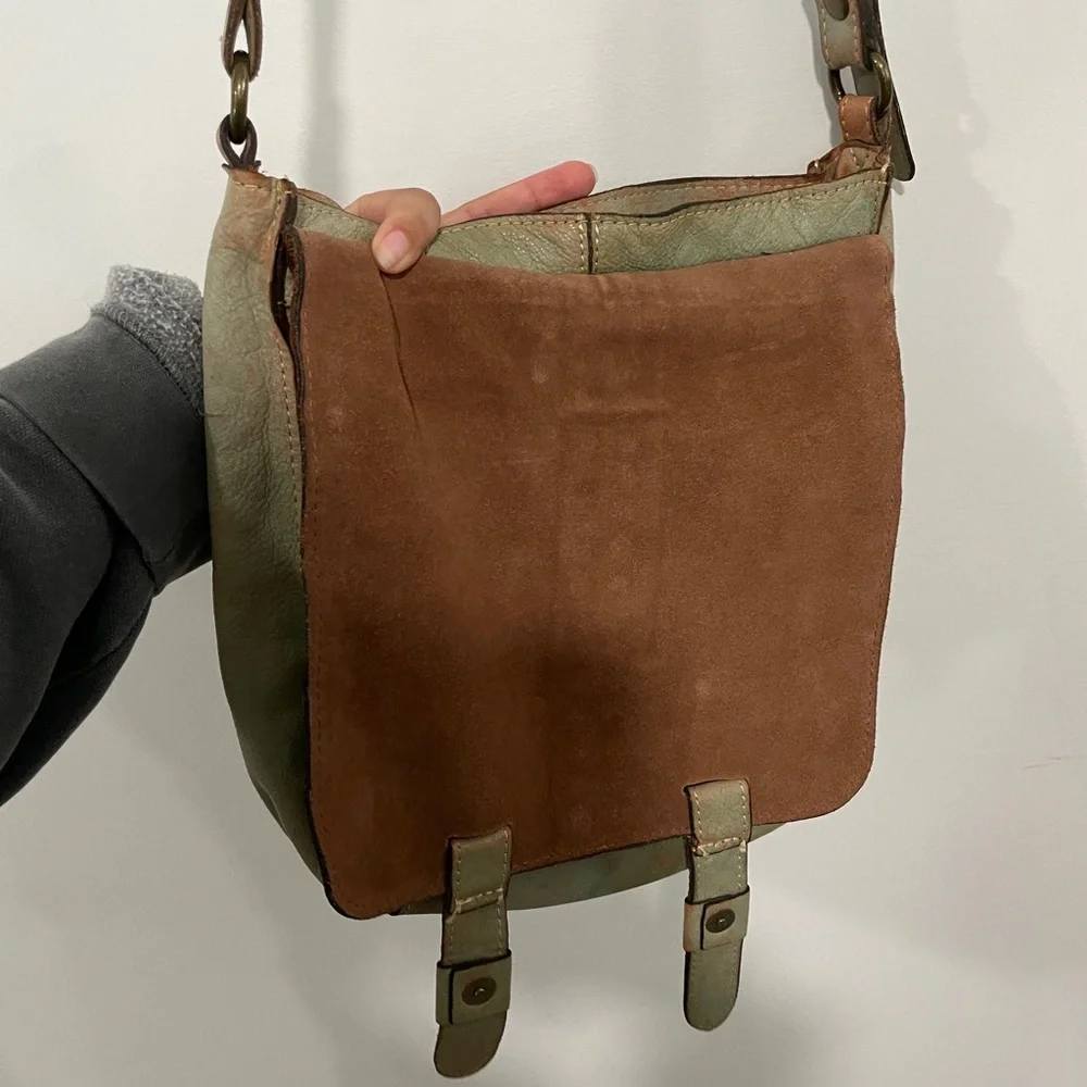 Patricia Nash Armeno Messenger Crossbody Bag - Picture 7 of 11